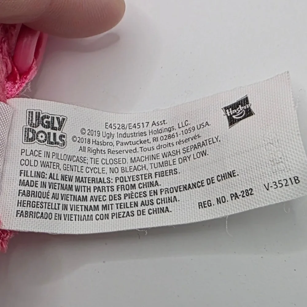 Hasbro UglyDolls Moxy Plush Clip Pink Sherpa Bag Charm E4528 3.5x4.5in